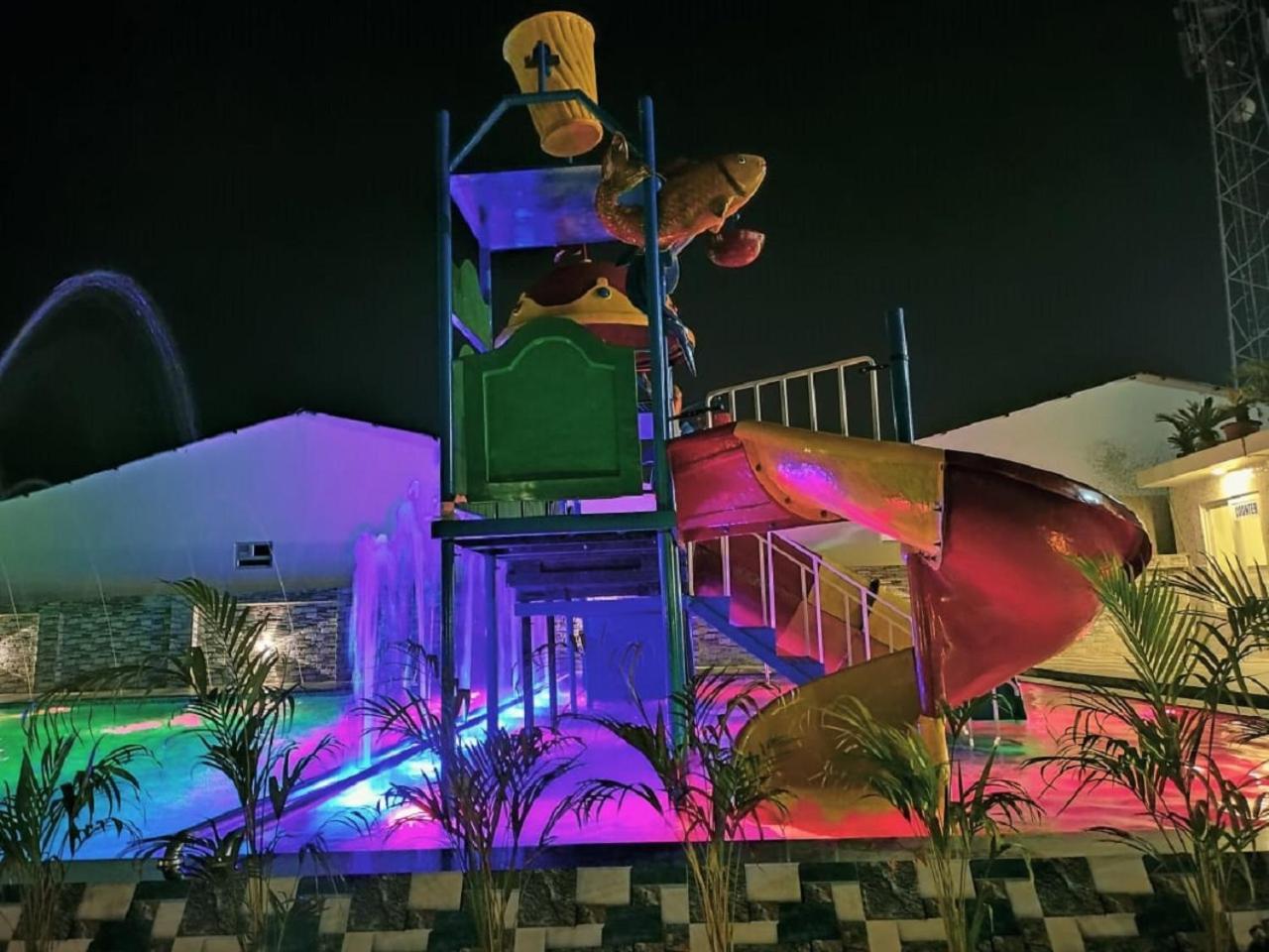 Hotel Hindusthan Inn マンダーマニ エクステリア 写真