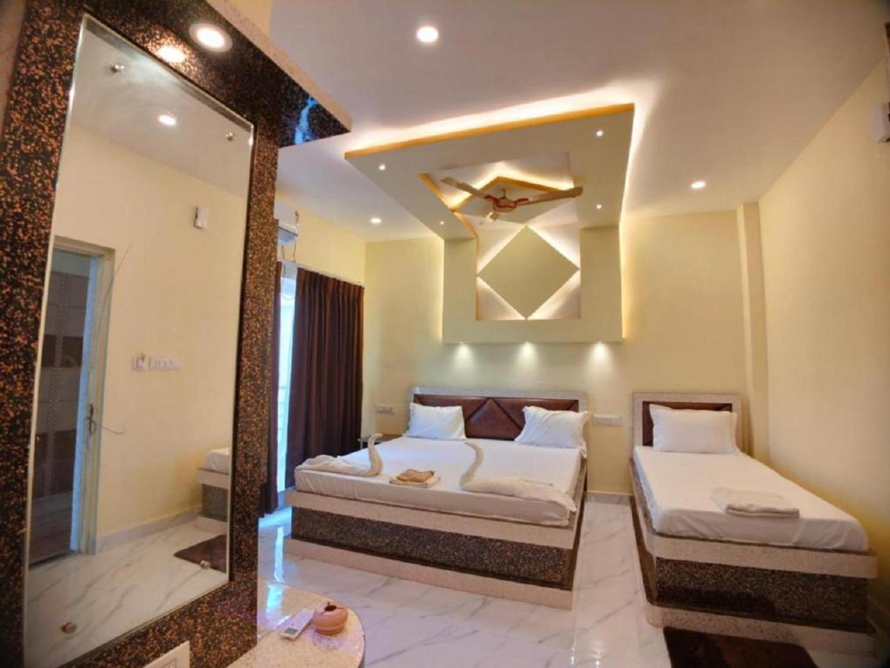 Hotel Hindusthan Inn マンダーマニ エクステリア 写真