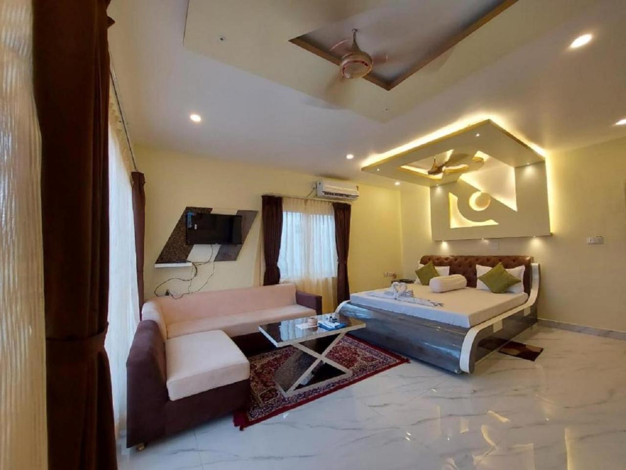 Hotel Hindusthan Inn マンダーマニ エクステリア 写真