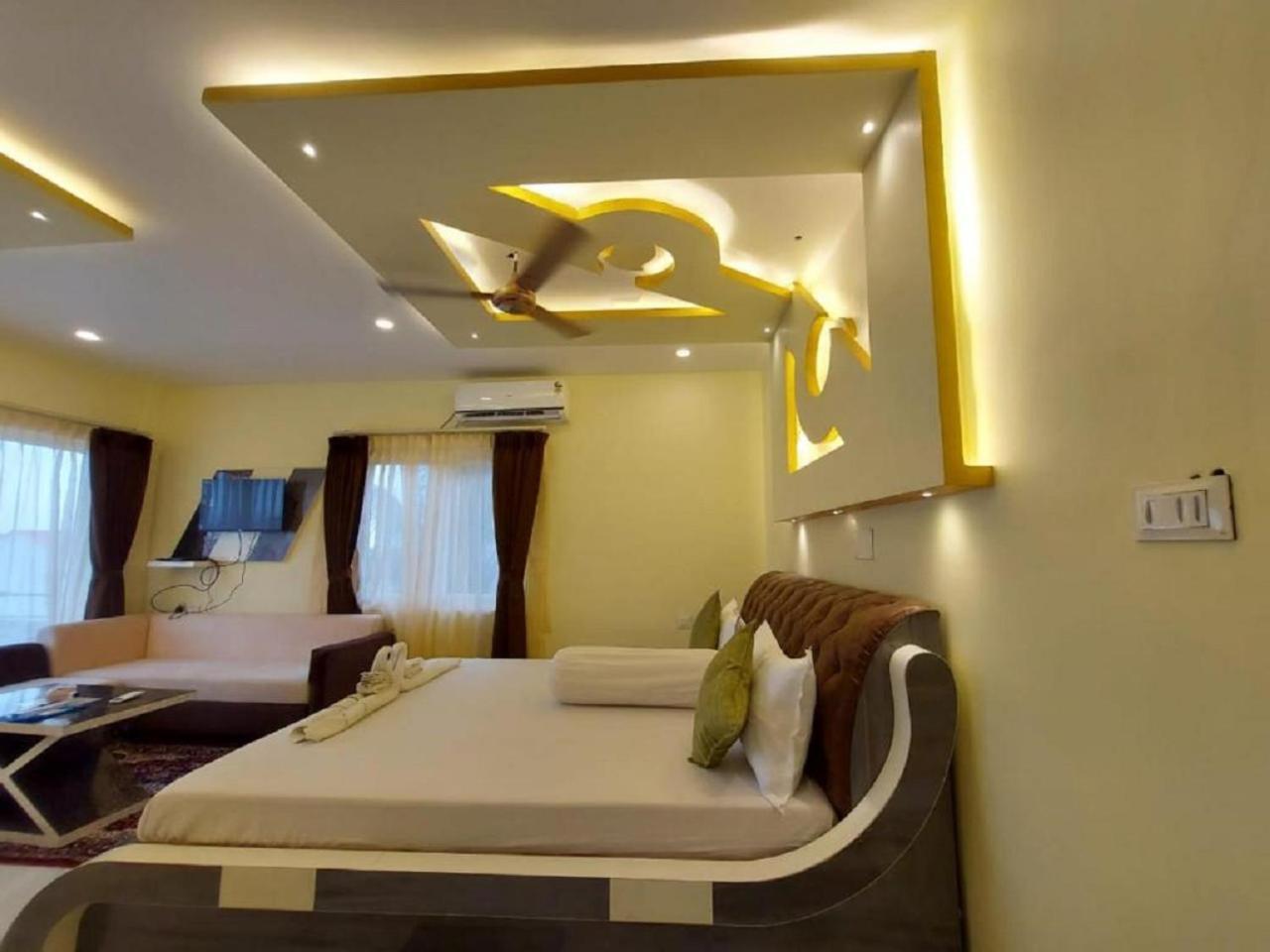 Hotel Hindusthan Inn マンダーマニ エクステリア 写真