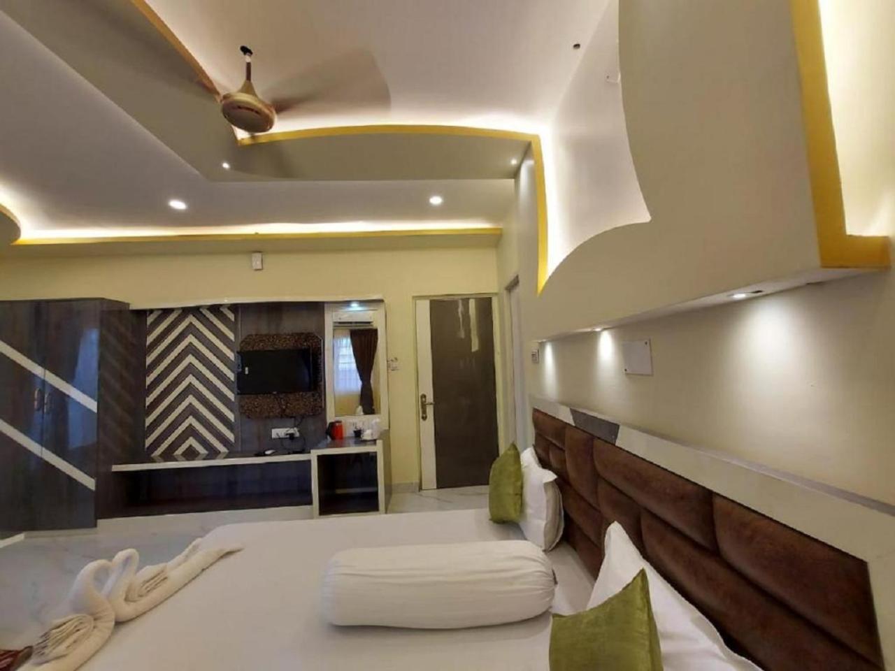 Hotel Hindusthan Inn マンダーマニ エクステリア 写真