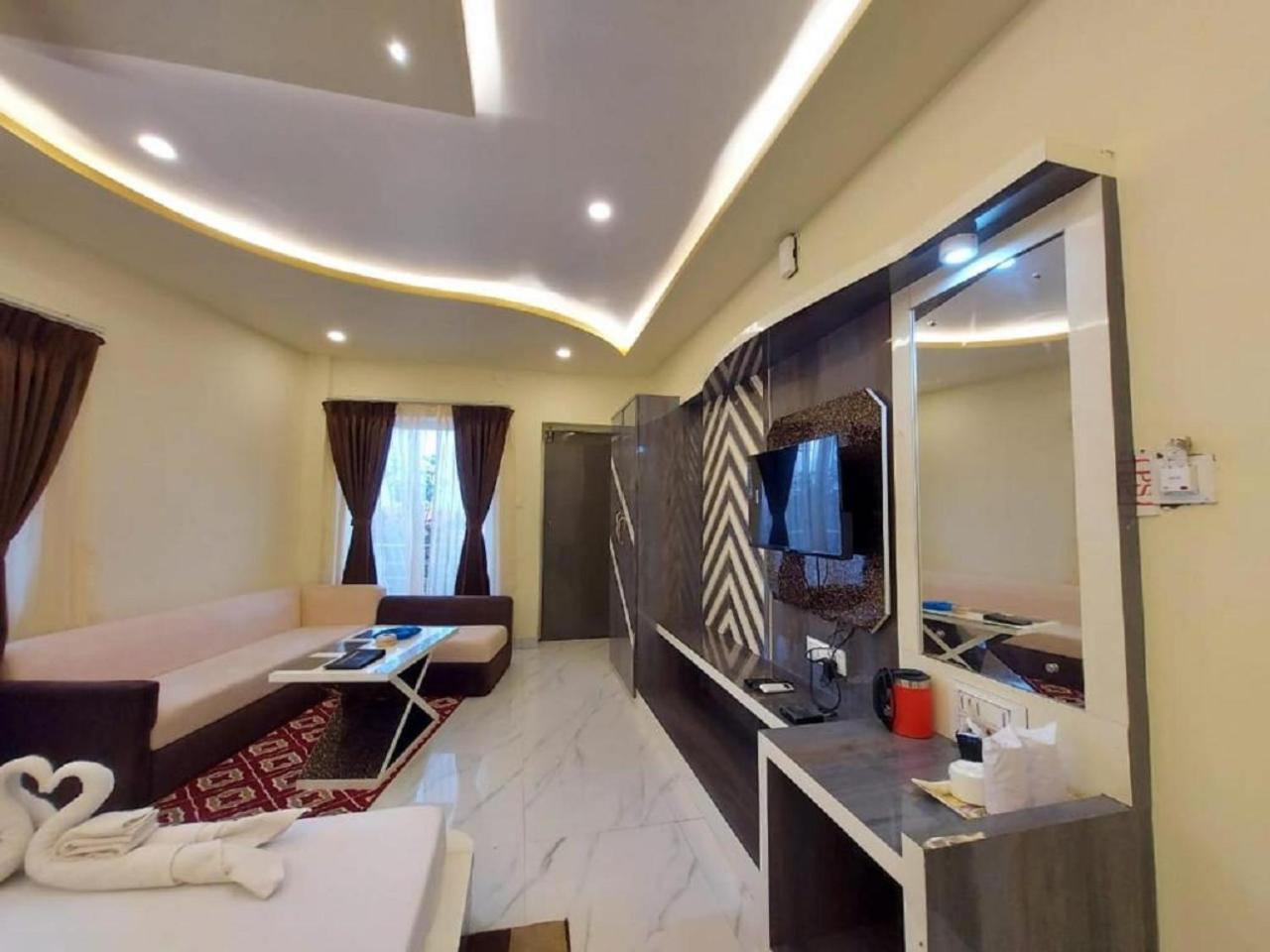 Hotel Hindusthan Inn マンダーマニ エクステリア 写真