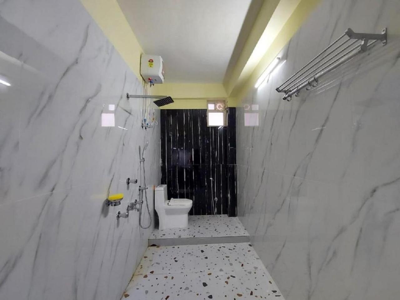Hotel Hindusthan Inn マンダーマニ エクステリア 写真