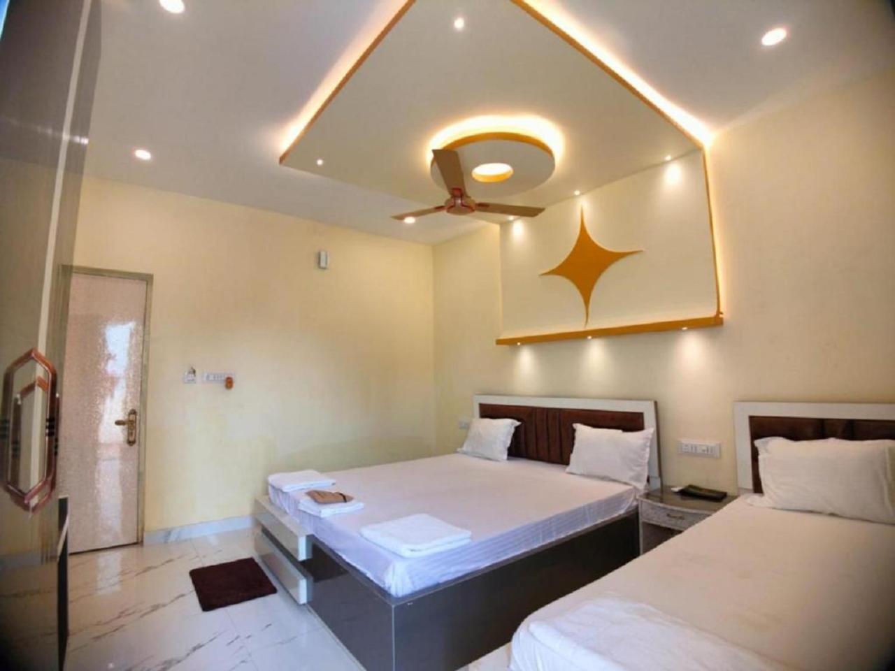 Hotel Hindusthan Inn マンダーマニ エクステリア 写真